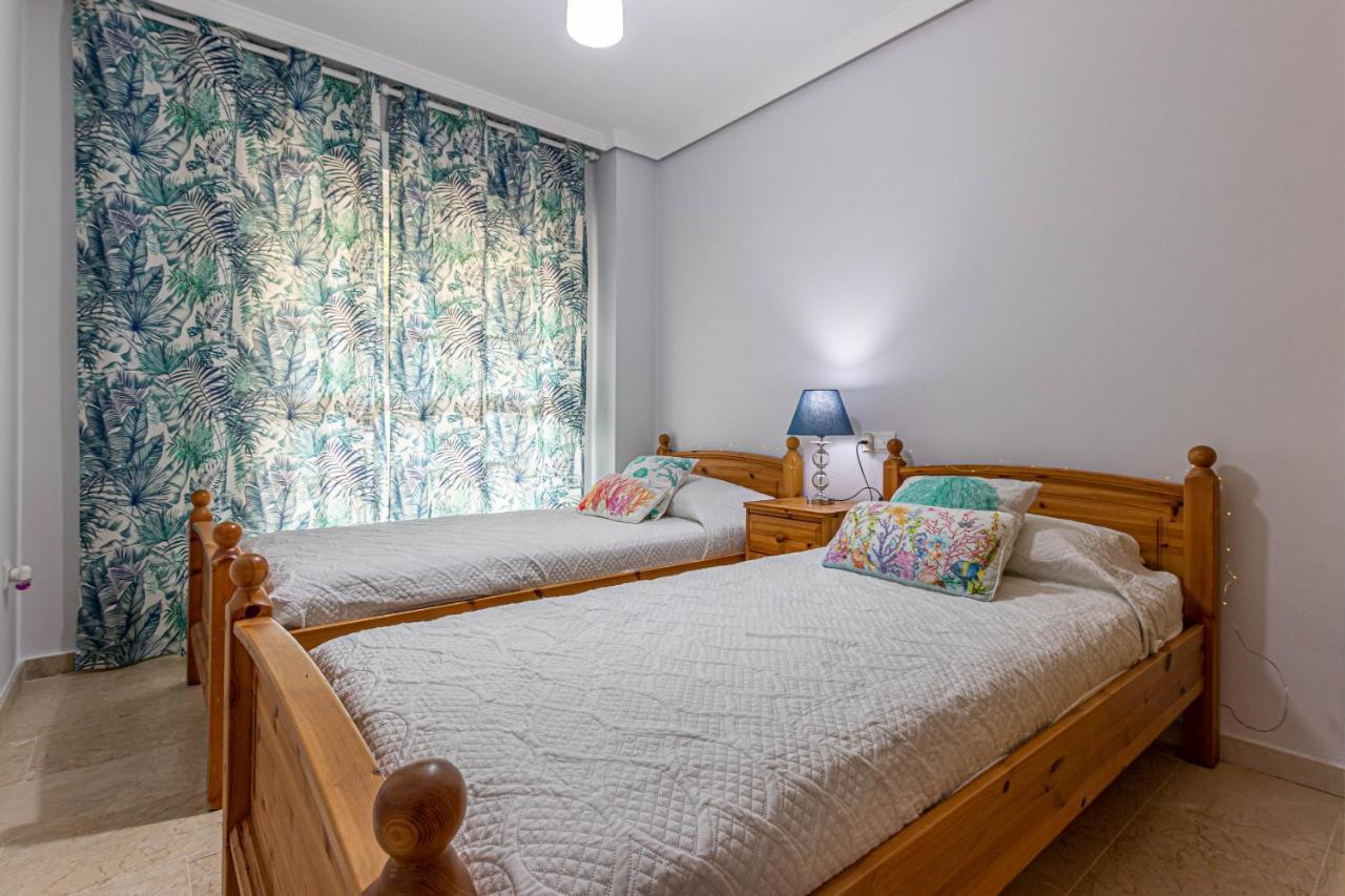 797 Rentals- Piso Con Amplia Terraza A Solo 1 Min De La Playa Apartamento
